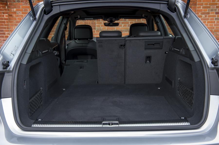 Багажник Audi A4 Allroad 3.0 TDI Quattro (B9) 2016 года  (UK) (фото 23 из 33)